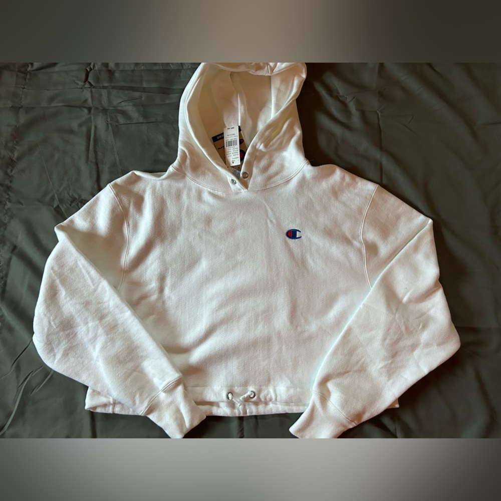 White cropped champion hoodie